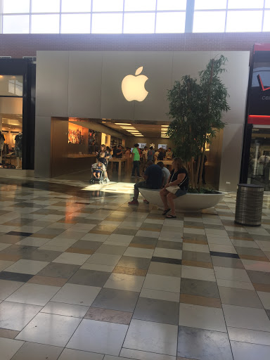 Computer Store «Apple Brandon», reviews and photos, 459 Brandon Town Center Dr, Brandon, FL 33511, USA