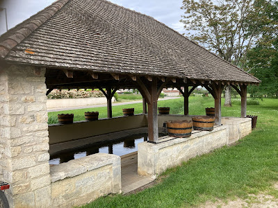 Lavoir quartier Canot à Fontaines