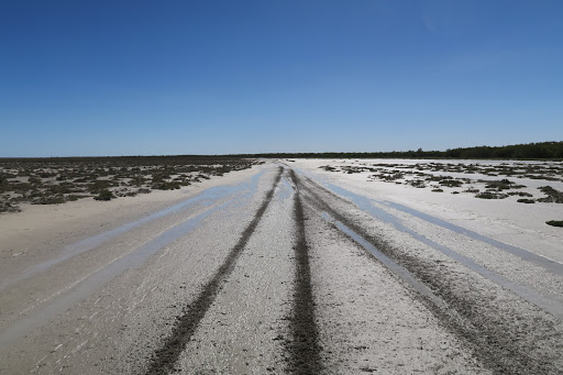 bank La Grange Remote Community School