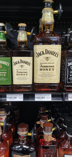 Liquor Store «Plaza Liquors», reviews and photos, 8739 International Dr, Orlando, FL 32819, USA