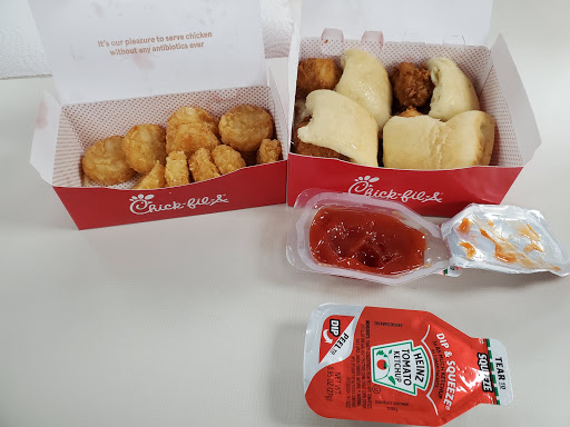 Fast Food Restaurant «Chick-fil-A Robinson», reviews and photos, 121 Costco Dr, Pittsburgh, PA 15205, USA