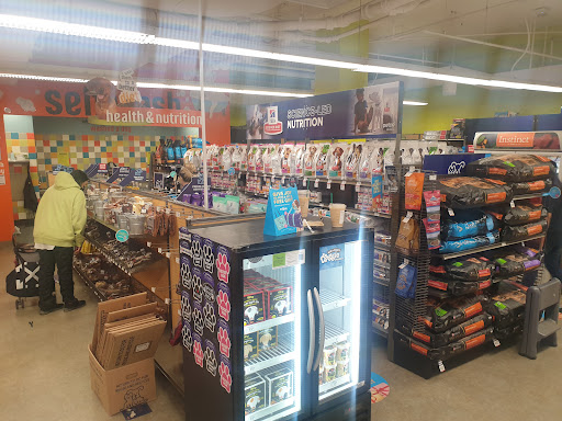Pet Supply Store «Petco Animal Supplies», reviews and photos, 61-23 190th St, Fresh Meadows, NY 11365, USA