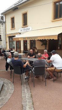 Atmosphère du Café et restaurant de grillades Le Gargas à Entraigues - n°2