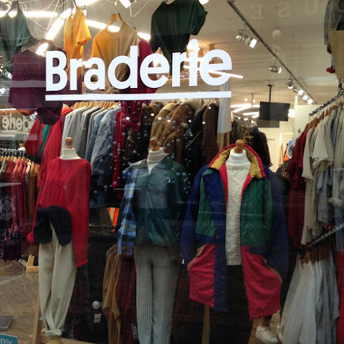 Comments and reviews of Braderie