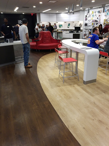Cell Phone Store «Verizon», reviews and photos, 2608 E Stone Dr, Kingsport, TN 37660, USA