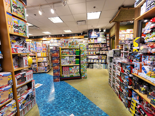 The Discovery Hut (Chinook Centre)