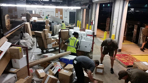 Courier Service «Ups Air Gateway Orlando», reviews and photos, 8975 Tradeport Dr, Orlando, FL 32827, USA