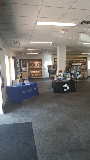 Cell Phone Store «AT&T», reviews and photos, 12599 Biscayne Blvd, North Miami, FL 33181, USA