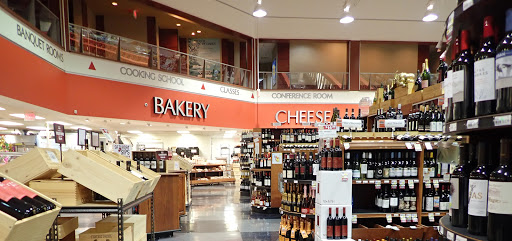 Grocery Store «Mustard Seed Market & Cafe», reviews and photos, 6025 Kruse Dr, Solon, OH 44139, USA