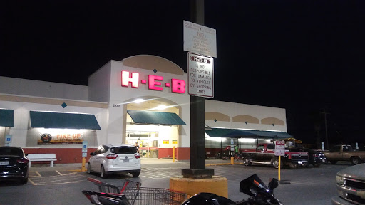 Grocery Store «H-E-B Grocery», reviews and photos, 209 N Texas Ave, Mercedes, TX 78570, USA