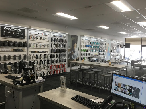Cell Phone Store «GoWireless Verizon Authorized Retailer», reviews and photos, 3360 S Bristol St, Santa Ana, CA 92704, USA