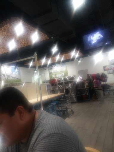 Laundromat «Lavandería Laundromat», reviews and photos, 5500 Babcock Rd #121, San Antonio, TX 78240, USA