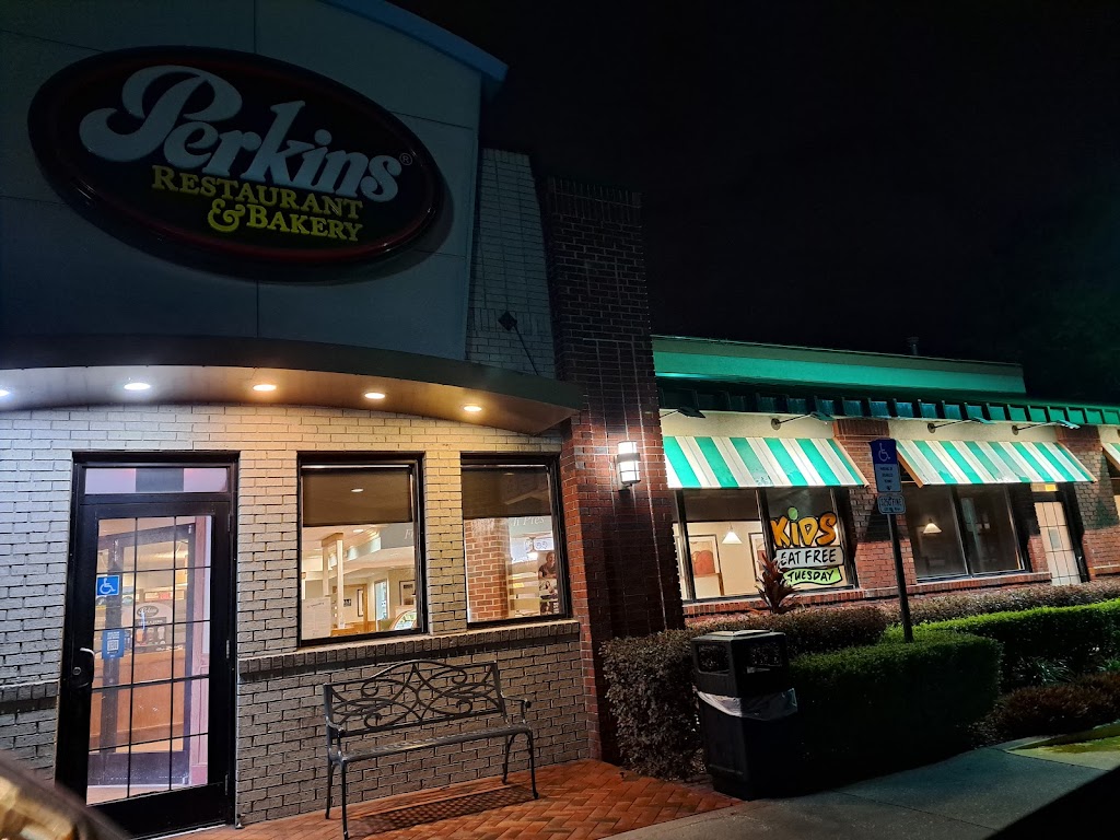 Perkins Restaurant & Bakery 32763