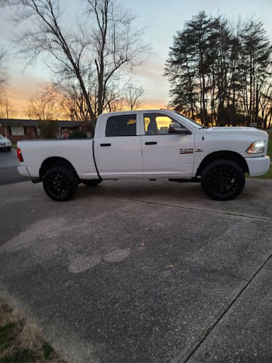 Chevrolet Dealer «Chandler Chevrolet», reviews and photos, 600 Clifty Dr, Madison, IN 47250, USA