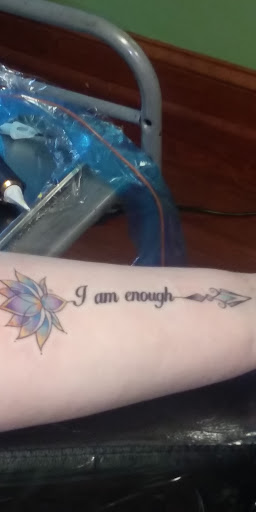 Tattoo Shop «Skull and Rose Tattoo Studio», reviews and photos, 900 E Pulaski Hwy, Elkton, MD 21921, USA