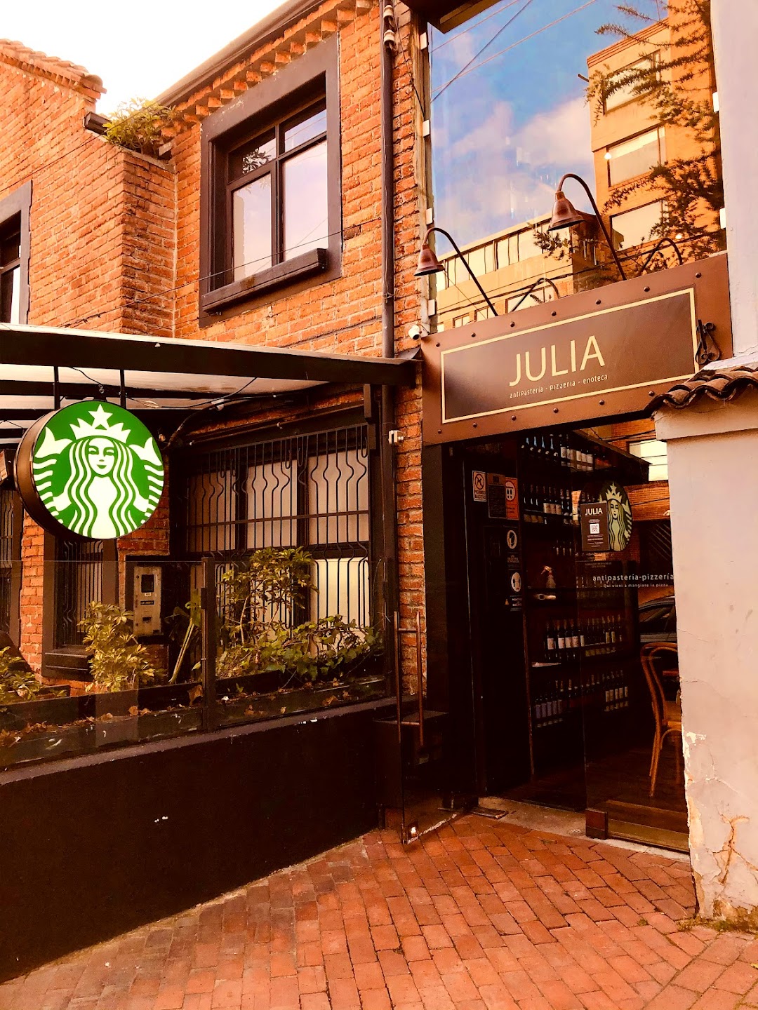 Julia Pizzeria Zona G