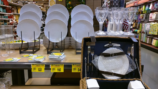 Grocery Store «Wegmans», reviews and photos, 100 Wegmans Way, Charlottesville, VA 22902, USA