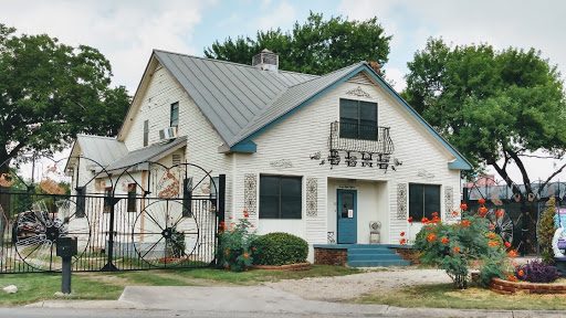 ENCHANTMENT LIVING HHC LLC