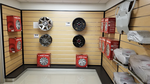 Manhattan Beach Toyota image