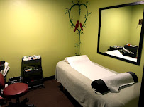 Woo's Acupuncture & Herbs Clinic