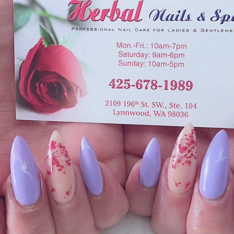 Herbal Nails & Spa