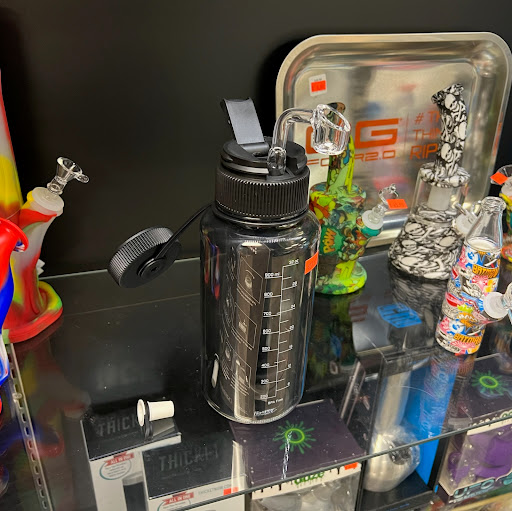 Tobacco Shop «Pipe Dreams Smoke Shop», reviews and photos, 13971 N Cleveland Ave #13, North Fort Myers, FL 33903, USA