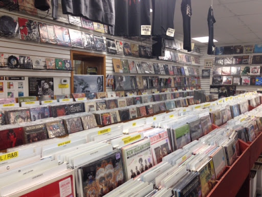 Music Store «Monster Music & Movies», reviews and photos, 946 Orleans Rd # 4, Charleston, SC 29407, USA