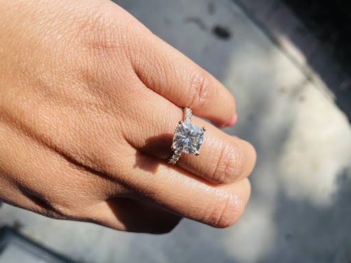 Jewelry Store «Rodeo Jewelers», reviews and photos, 1560 Foothill Blvd, La Verne, CA 91750, USA