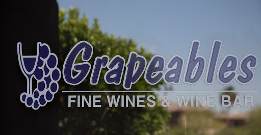 Bar «Grapeables Wine Bar & Lounge», reviews and photos, 12645 N Saguaro Blvd # 9, Fountain Hills, AZ 85268, USA