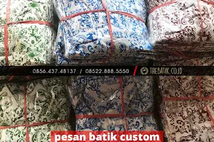 THEBATIK - Bahan Kain Baju Seragam Batik Custom - Paket Tas Seminar Kit Souvenir Hampers Eksklusif Event Kantor & Pernikahan image