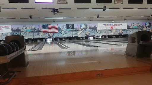 Bowling Alley «Striking Lanes Bowling», reviews and photos, 1535 Old Us 23, Hartland, MI 48353, USA