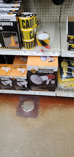 Hardware Store «Harbor Freight Tools», reviews and photos, 356 S Broadway STE 3, Salem, NH 03079, USA