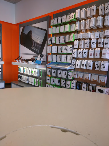 Cell Phone Store «AT&T», reviews and photos, 2875 N Hwy 67, Florissant, MO 63033, USA