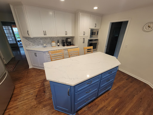 Roofing Contractor «Iron River Construction», reviews and photos, 586 Bavaria Ln, Chaska, MN 55318, USA