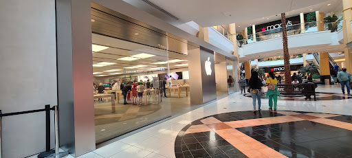 Computer Store «Apple Somerset», reviews and photos, 2800 W Big Beaver Rd, Troy, MI 48084, USA