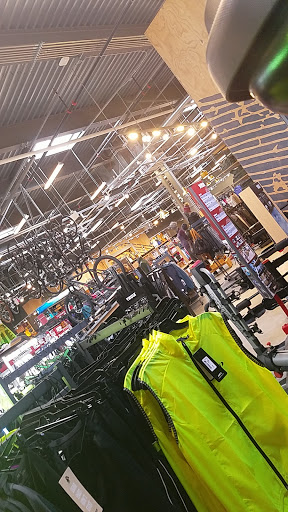 Camping Store «REI», reviews and photos, 1587 Boston Post Rd, Milford, CT 06460, USA