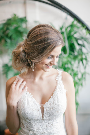 Clothing Alteration Service «Malindy Elene Bridal Boutique», reviews and photos, 2109 W Kennedy Blvd, Tampa, FL 33606, USA