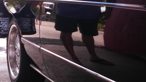 Car Wash «Car Wash Emporium», reviews and photos, 13820 W Dixie Hwy, North Miami, FL 33161, USA