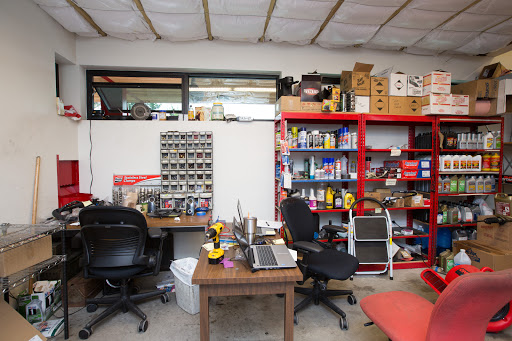 Auto Repair Shop «Juke Auto», reviews and photos, 924 Shady Ln, Austin, TX 78702, USA