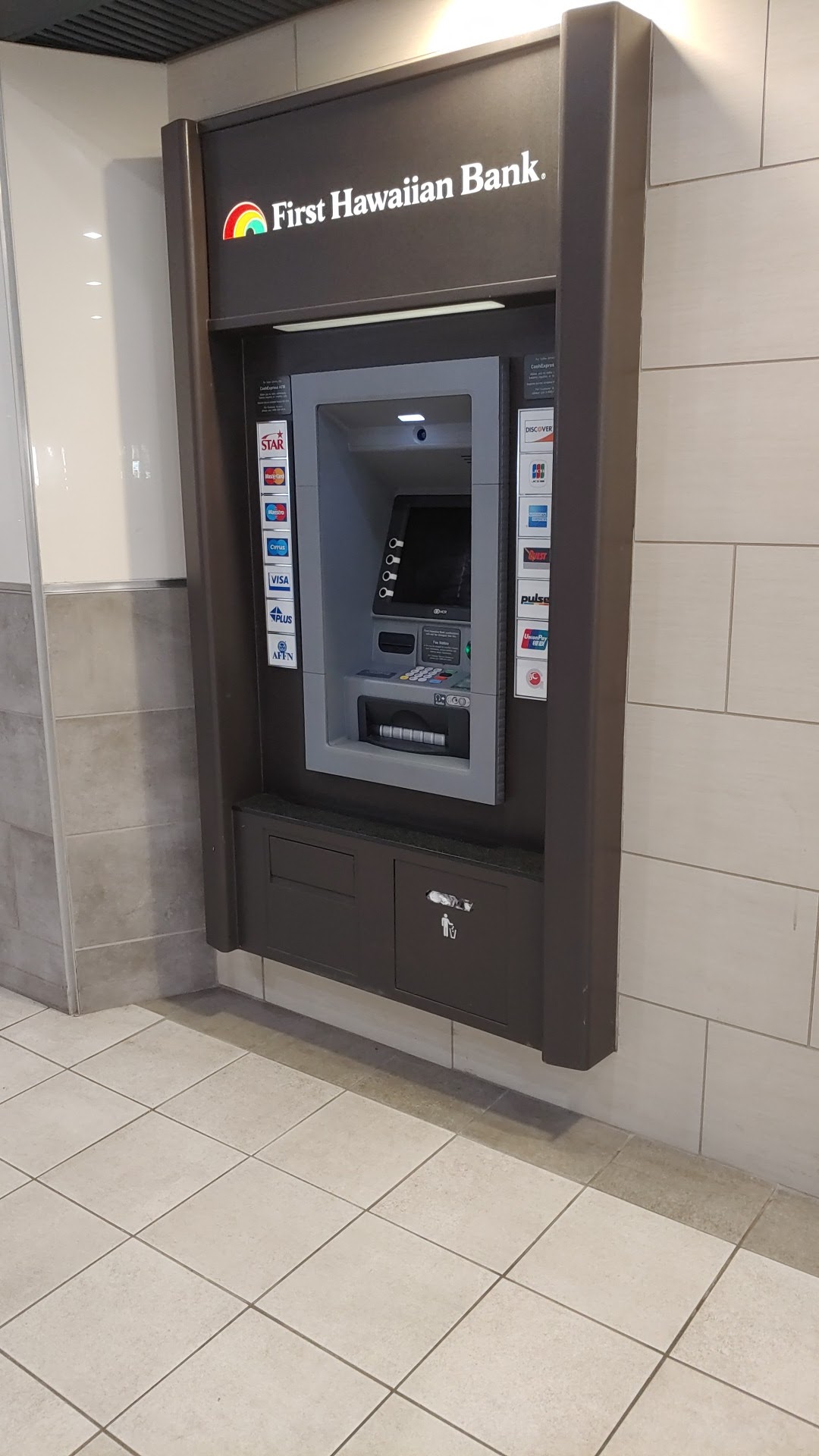 ATM First Hawaiian Bank