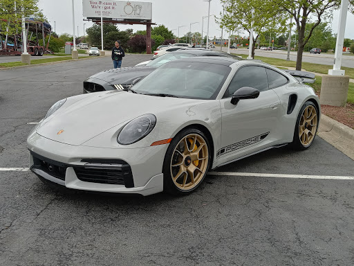 Volkswagen Dealer «Gurnee Volkswagen», reviews and photos, 6301 W Grand Ave, Gurnee, IL 60031, USA