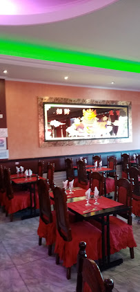 Atmosphère du Restaurant asiatique Au Lotus d'Or à Brives-Charensac - n°10