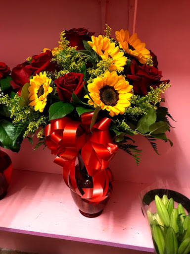 Florist «Genesis Flower And Gift Shop», reviews and photos, 1801 N Garey Ave, Pomona, CA 91767, USA