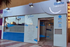 Clínica dental Diseño Sonrisa Roquetas y Almería - Dentista Roquetas De Mar image