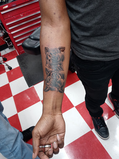 Tattoo Shop «Tragic Magic Tattooz», reviews and photos, 3325 Donnell Dr, District Heights, MD 20747, USA