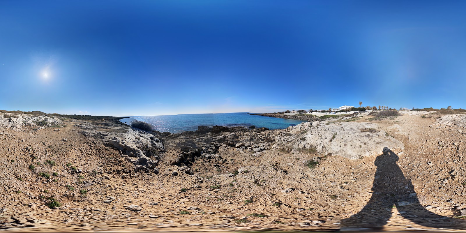Foto di Spiaggia di Porto Franco con parzialmente pulito livello di pulizia