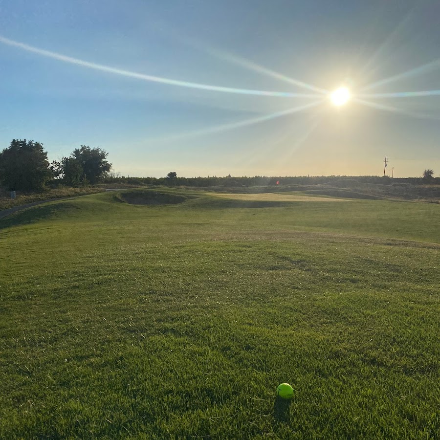 Ridge Creek Golf Club-Dinuba & Three Finger Jacks Restaurant