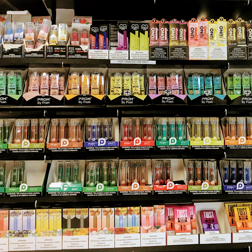 Tobacco Shop «Puffit Smoke & Vape Shop», reviews and photos, 4434 S Archer Ave, Chicago, IL 60632, USA