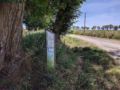school bus stop à Rancon