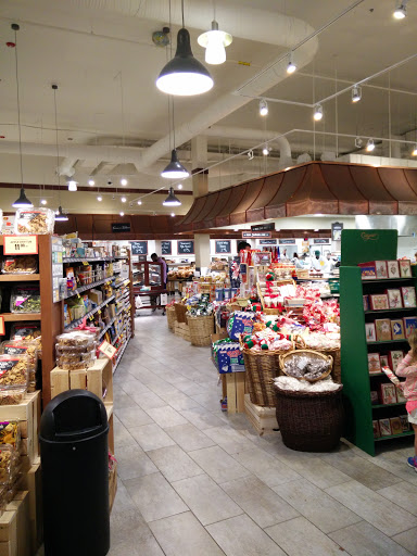 Grocery Store «The Fresh Market», reviews and photos, 8208-18 Germantown Ave, Philadelphia, PA 19118, USA